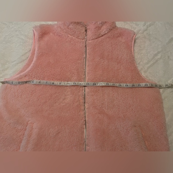 🤍 super soft, super fluffy extra warm peach vest🤍 - Picture 5 of 9